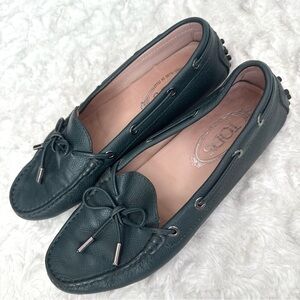 TOD'S Gommino Bow Leather Loafers Moccasins Driving Shoes in dark green / teal